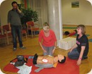 
Am 28.10.2015 fand in Begegnungsstätte eine AED-Schulung statt
(Automatischer Externer Defibrillator)
